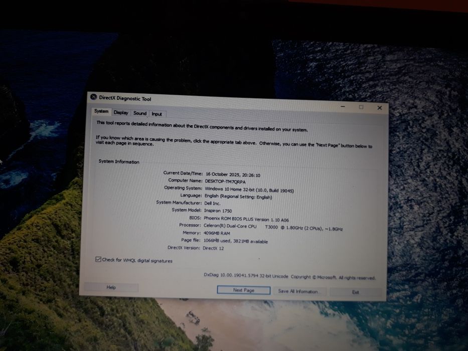 Laptop Dell Inspirion 1750 functional arată foarte bine