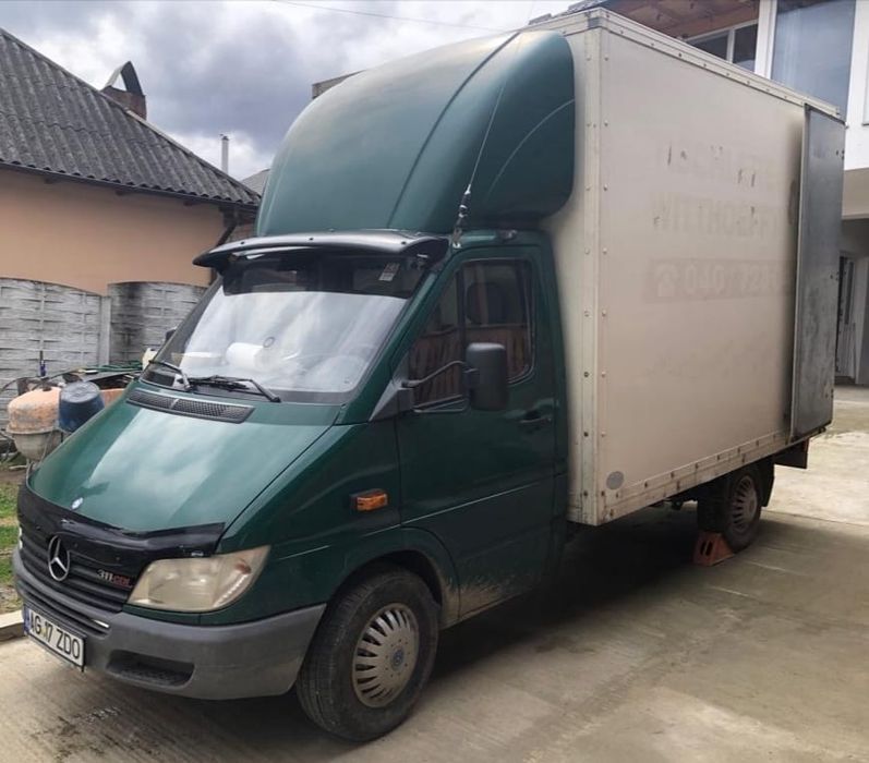 Vând Mercedes-Benz Sprinter, an fabricație 2003, motor 2.2 CDI – 109cp
