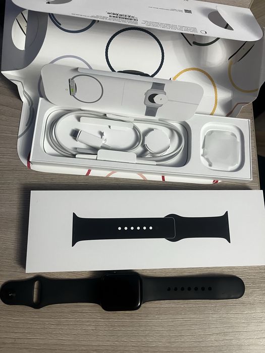 Смарт-часы Apple Watch SE GPS Gen.2 2024 S/M 40 мм