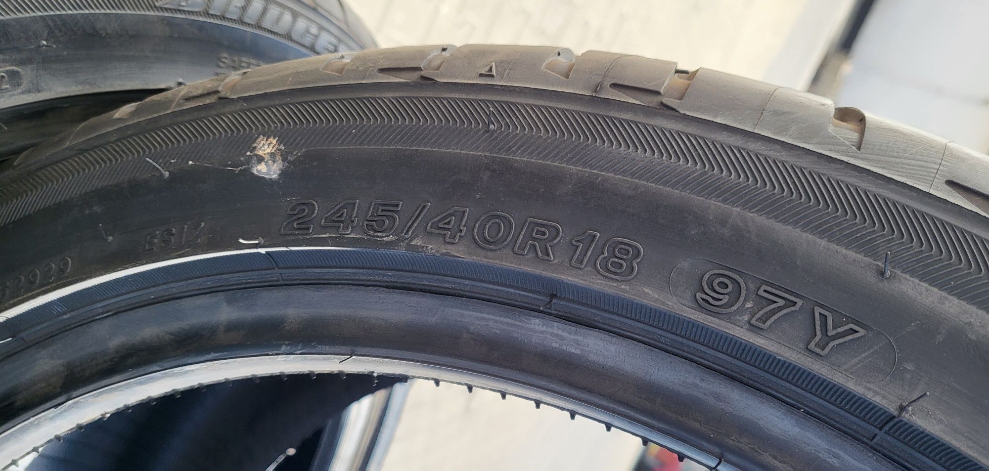 Anvelope vara noi Bridgestone 245 40 18