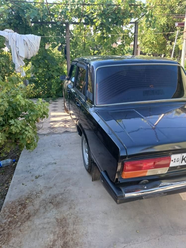 Продаётся ваз 2107.