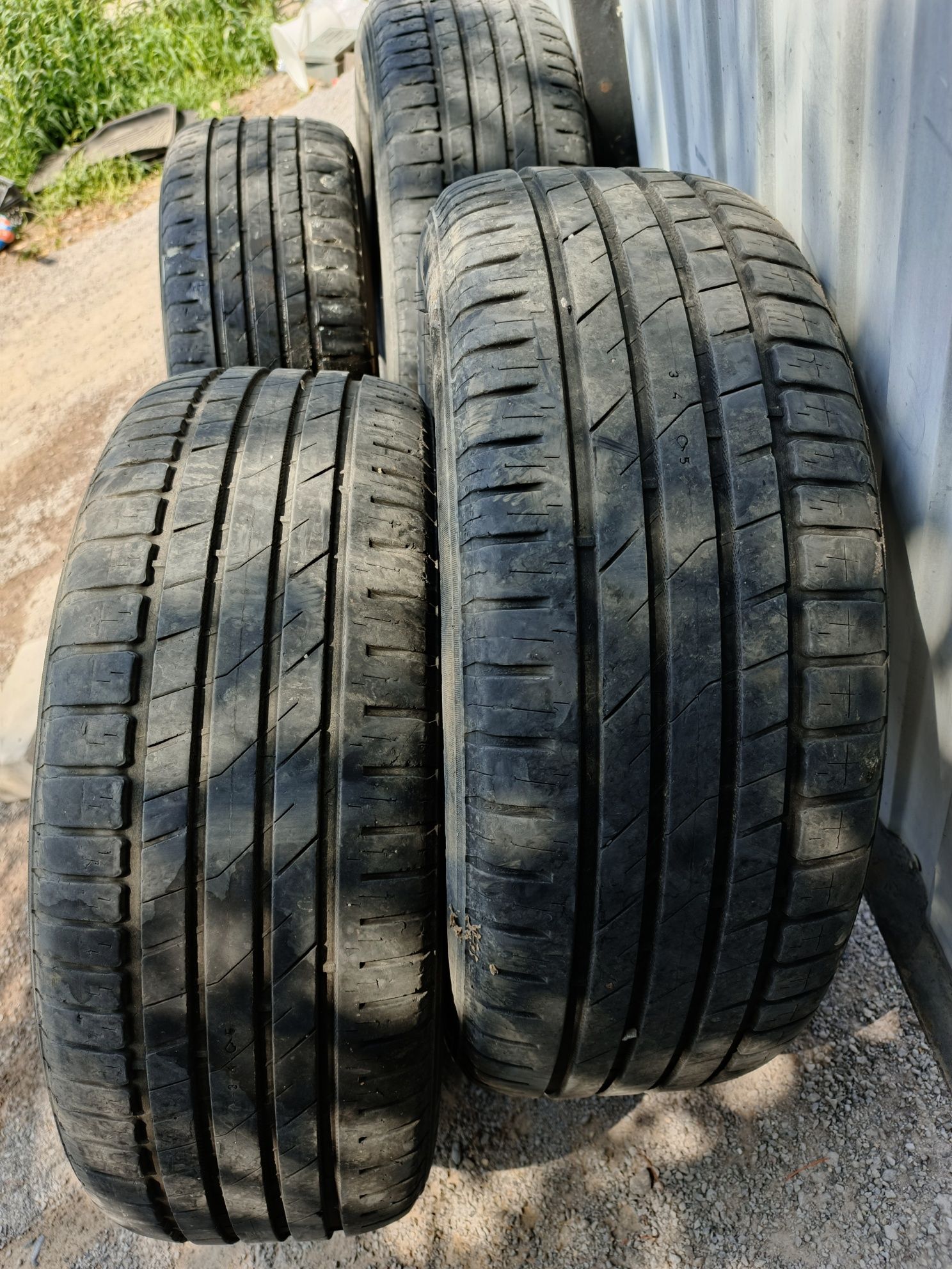 Комплект Летних шин R-16 205/60 Nokian