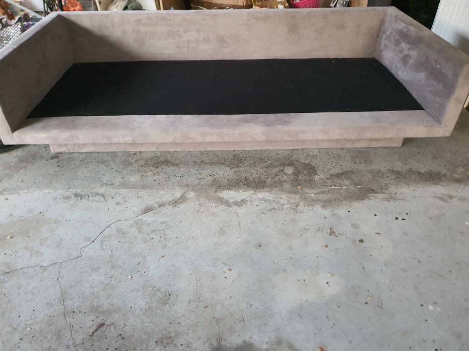 Vând pat de o persoană sau cadru pentru canapea fixă de 3 locuri