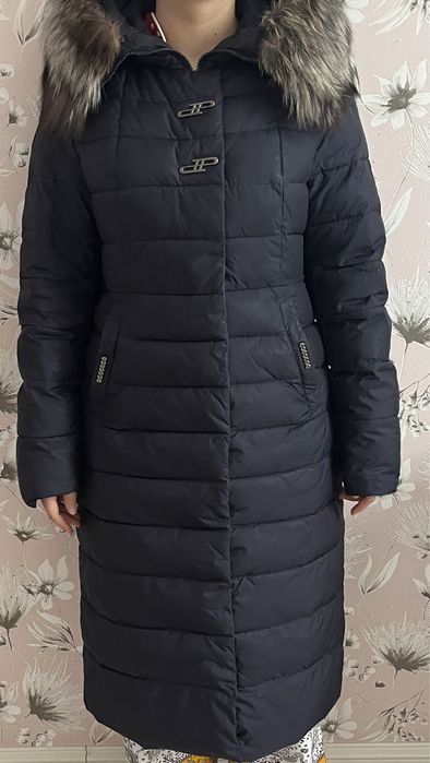 Зимняя куртка с капюшоном