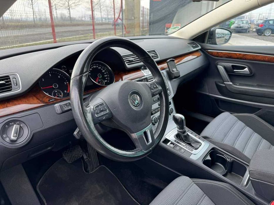 Vand pasat CC varianta   2012 luna 10