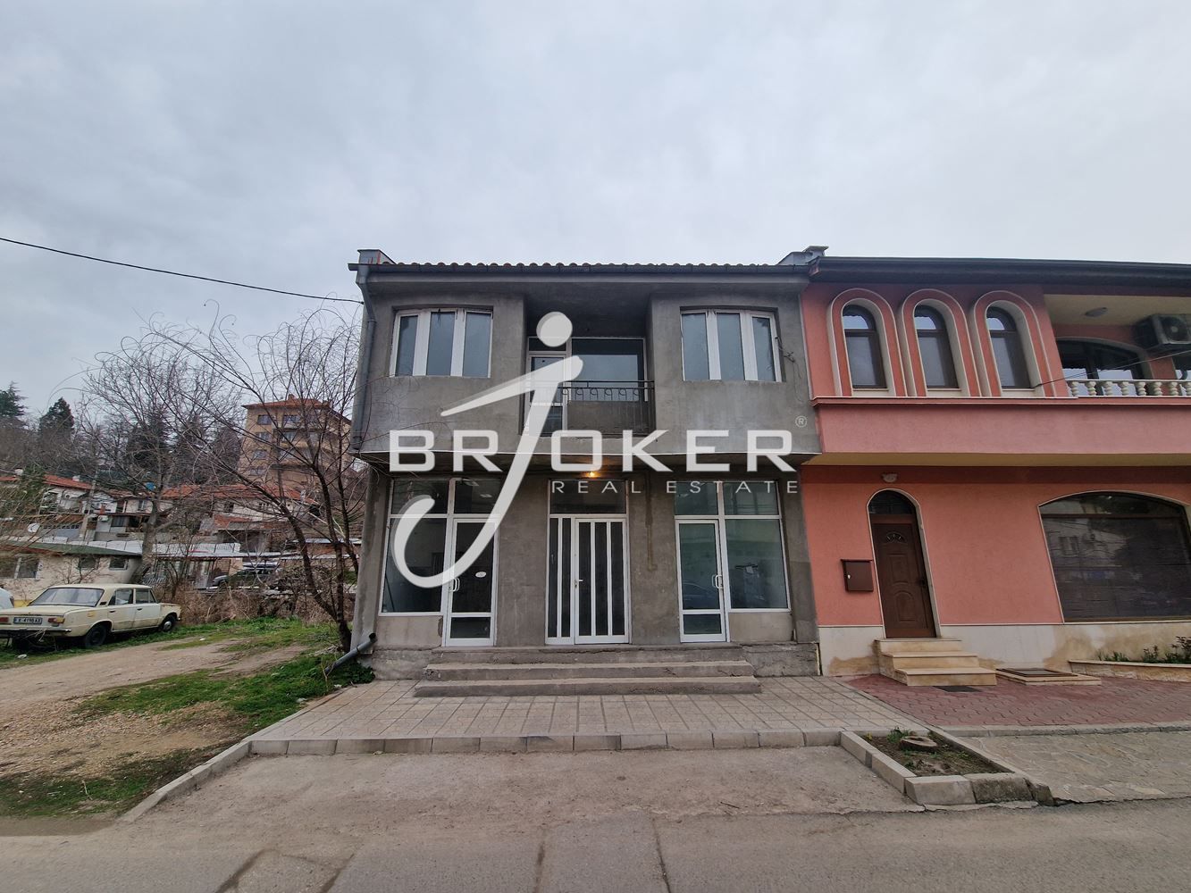 Сграда с акт 16 в Хасково площ 161кв.м. цена 136000