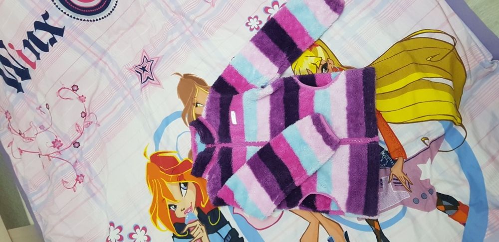 Продам теплую кфоточку, очень теплая, мягкая р.122