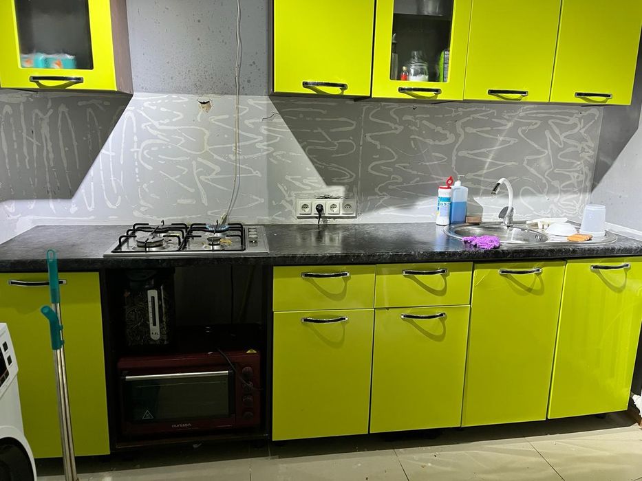 Продается кухонный гарнитур