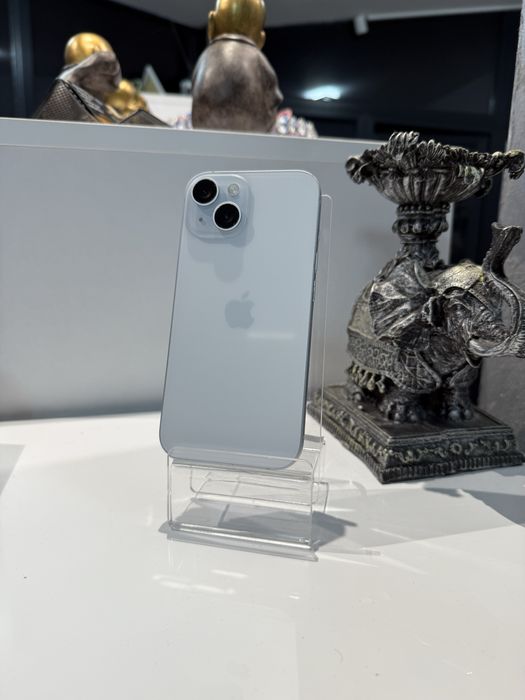 Vand iphone 15 de 256 gb