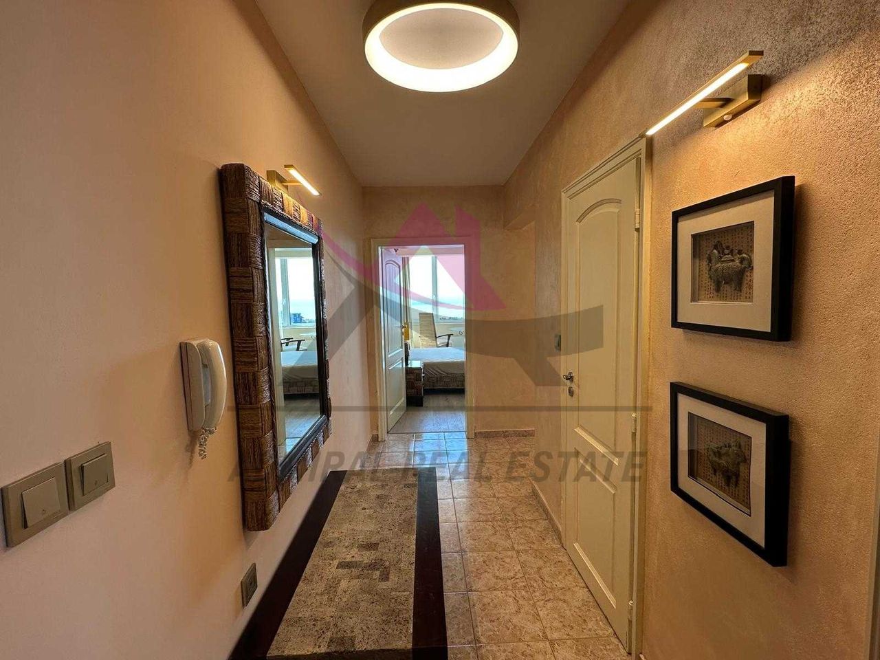 Дава се под наем Тристаен апартамент в Варна, Чайка - 130 кв.м за 1000 € - Снимка #4