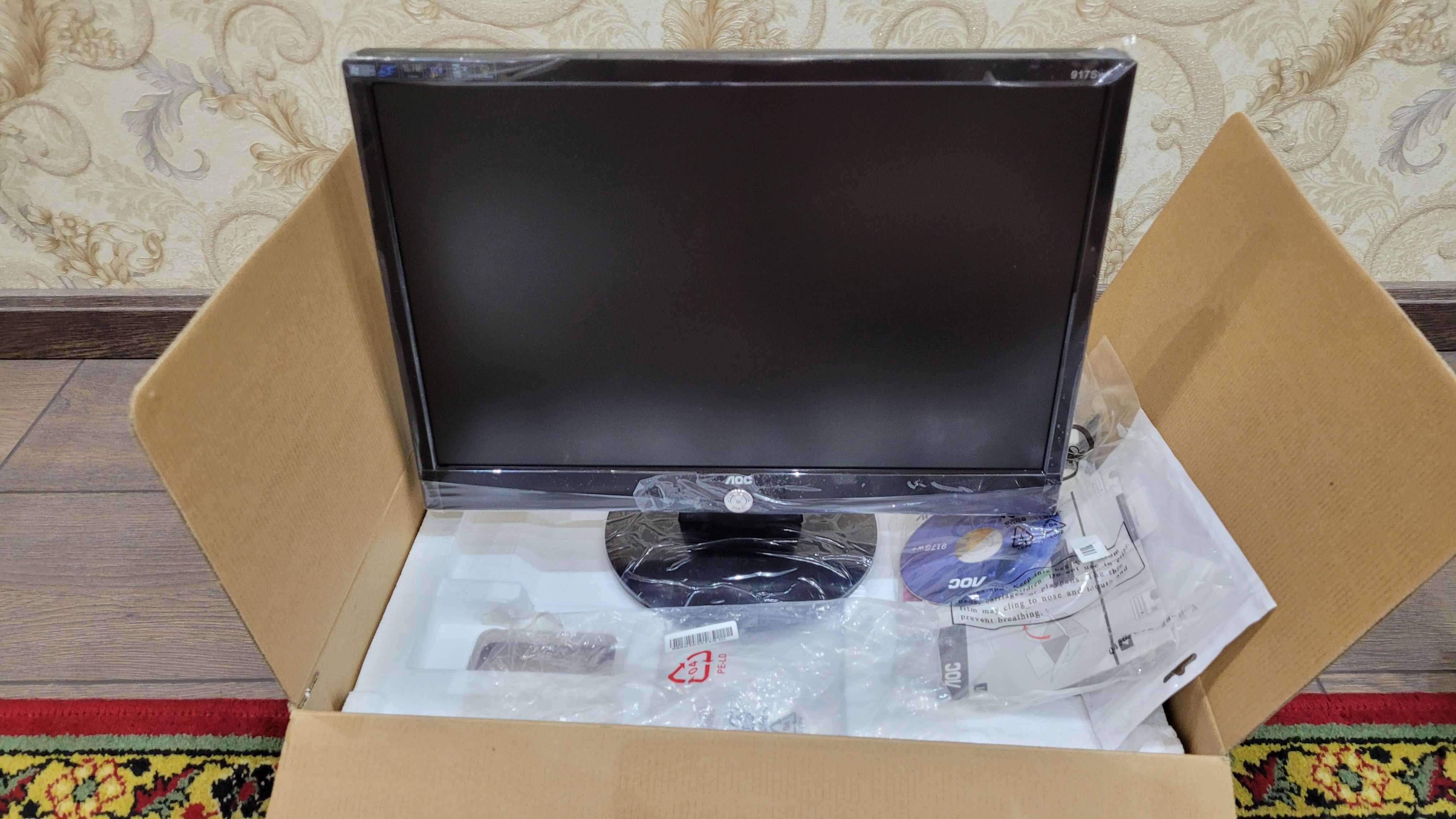 Мониторы  LCD 19" ЛOC  новые