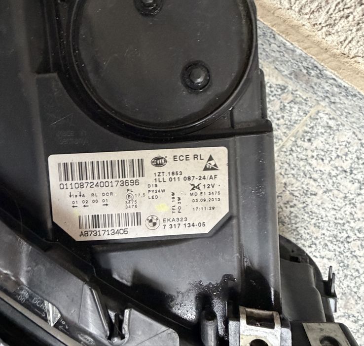 Faruri stanga/dreapta Bmw F10 facelift lci bixenon