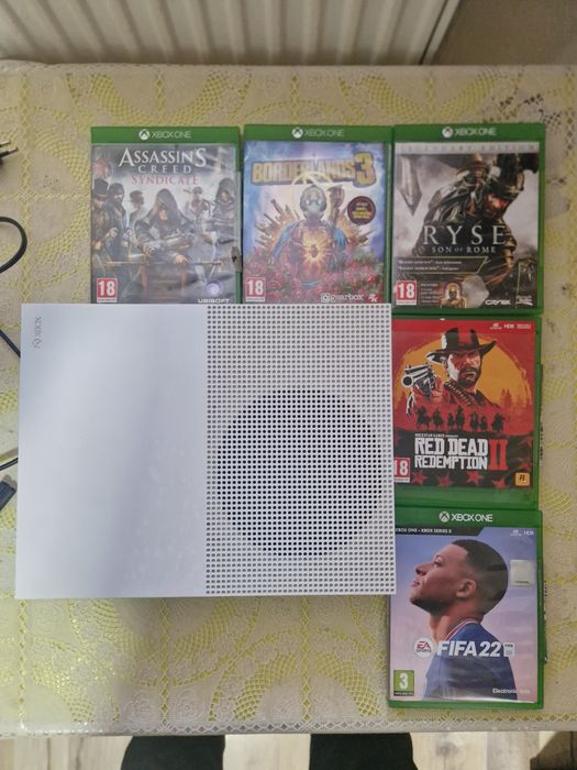 Vand xbox one s fara maneta 500GB !