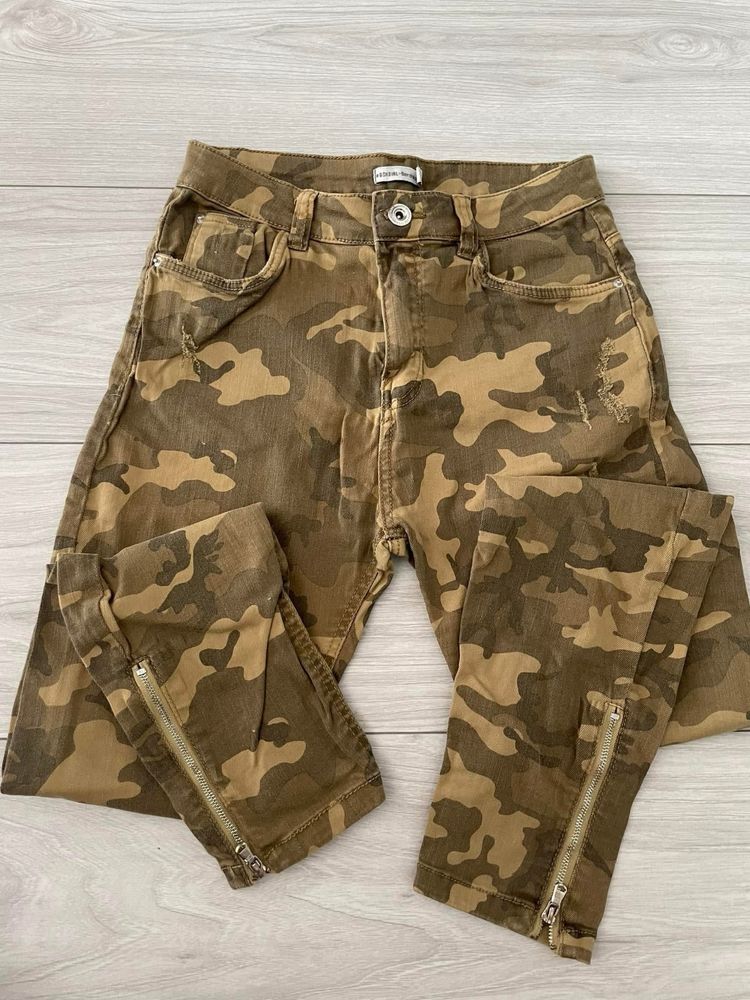 Камуфлажен сет Bershka размер S