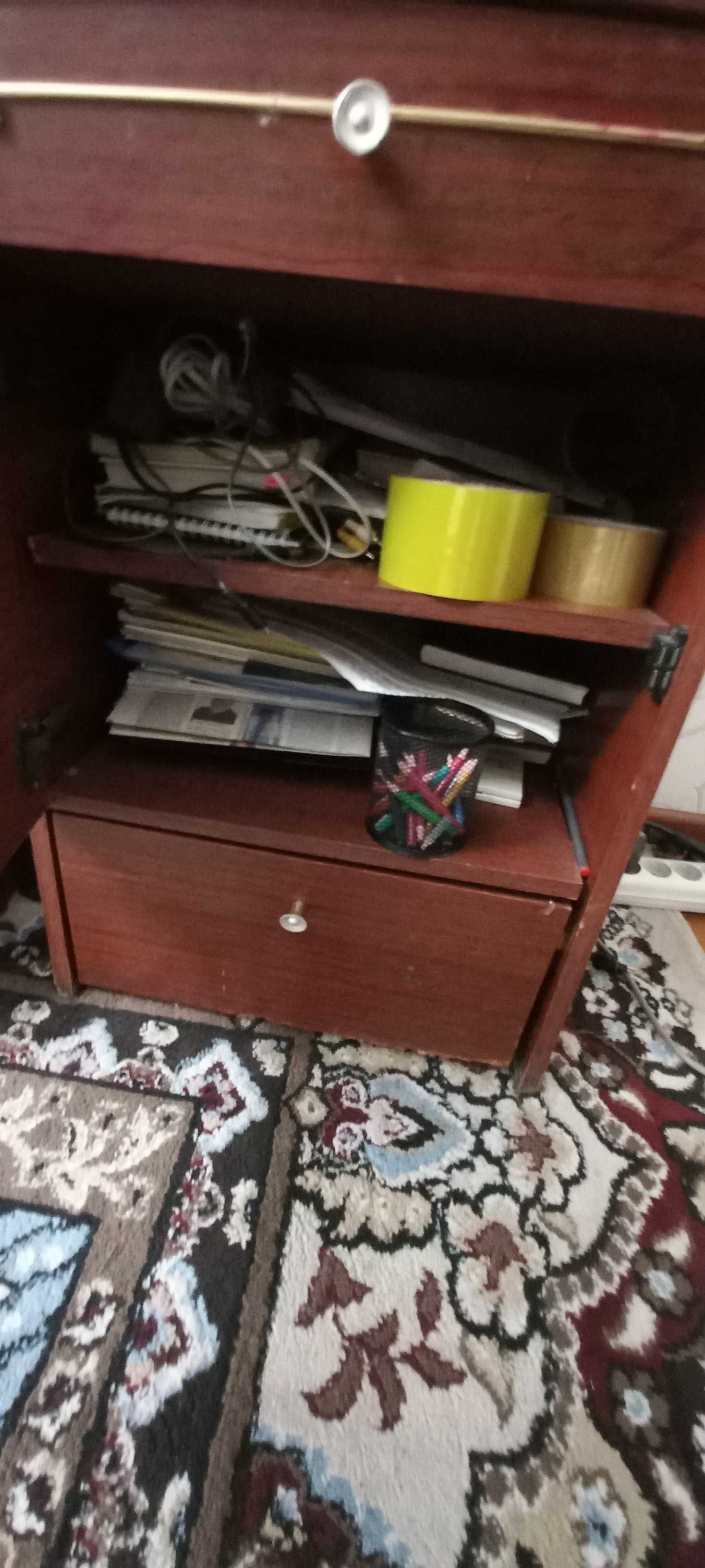 Тумбочка старая 44х44см