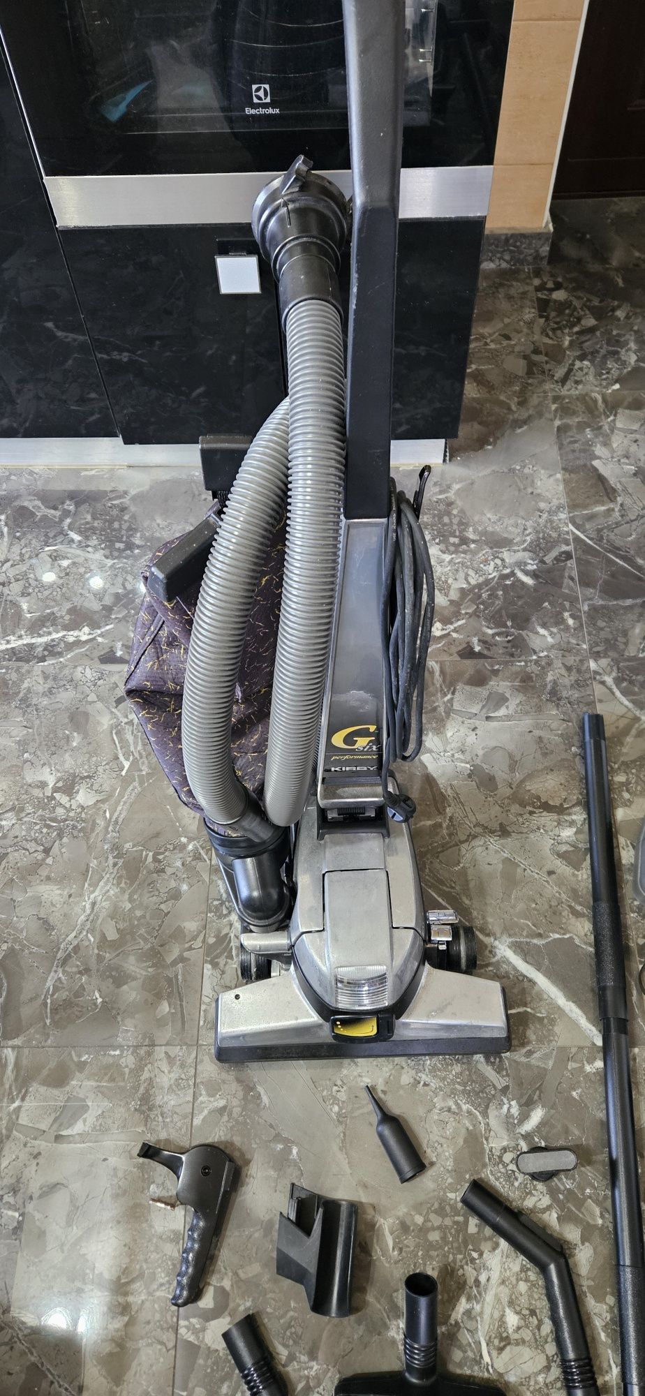 Aspirator Kirby G six Performance cu accesorii