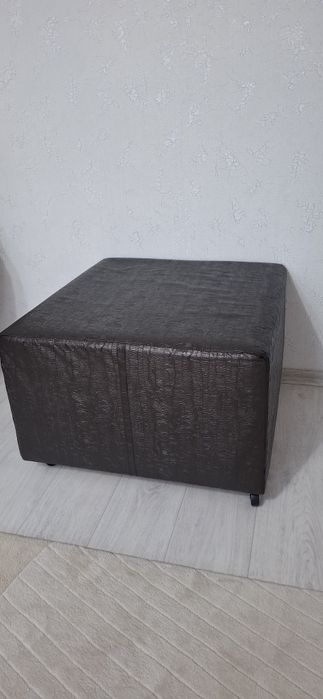 Продаётся диван .