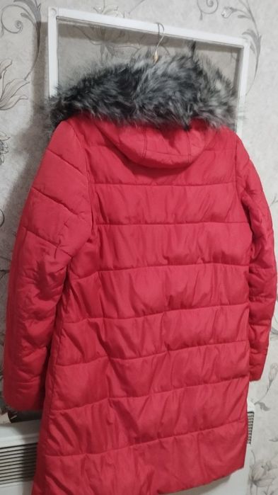 Продается куртка утепленная,с воротником мех.