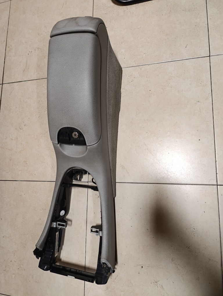 Подлакътник за Мерцедес clk c209
