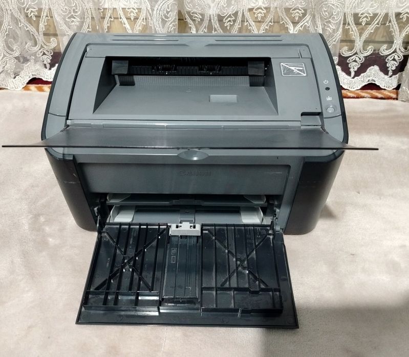 Printer LBP 2900 (oq qora) sotiladi