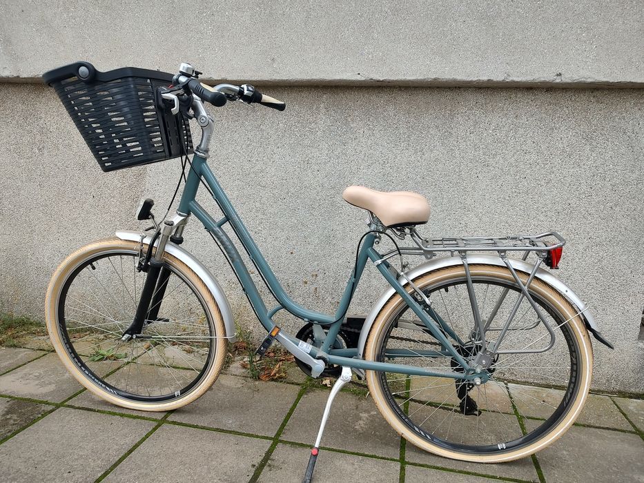 Продавам градски велосипед с кош