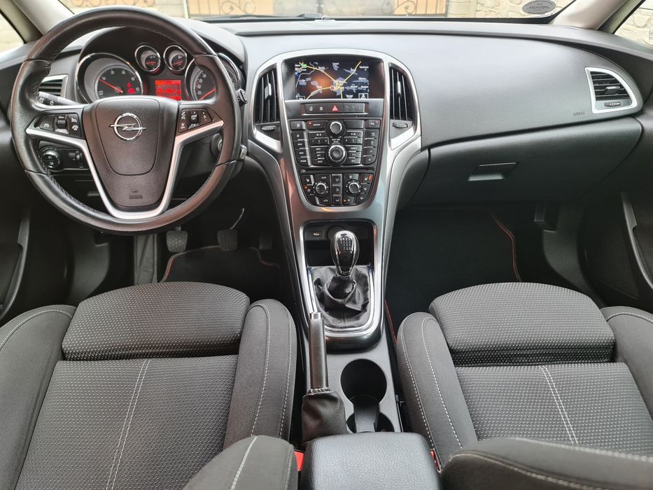 Opel Astra 1.6 CDTI DPF Exklusiv Euro6