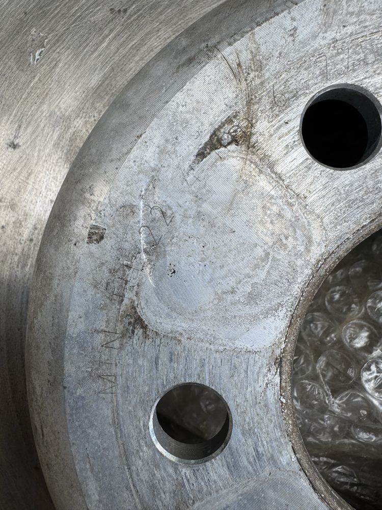 Оригинални задни дискове BMW серии 5,6,7 F10 F07 F06 F12 F01