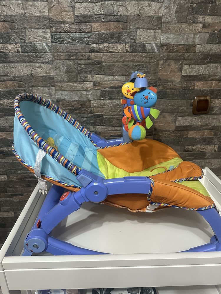 Бебешки шезлонг Fisher price