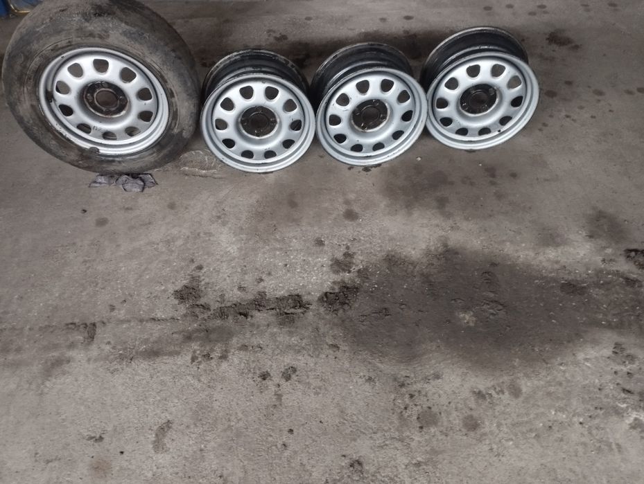 Продам диски на Фольксваген