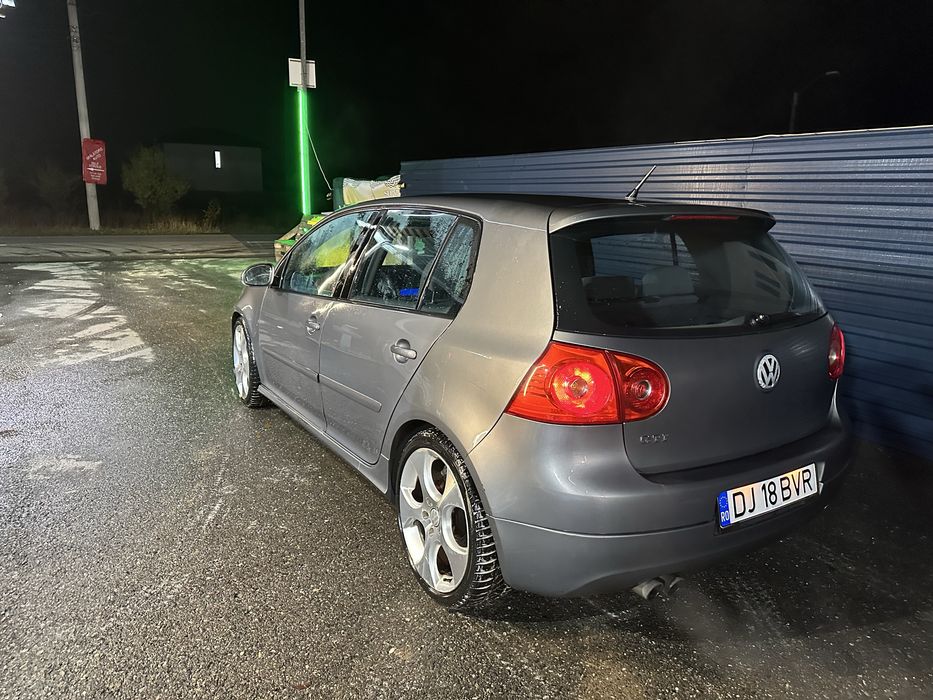 Golf 5 gti.