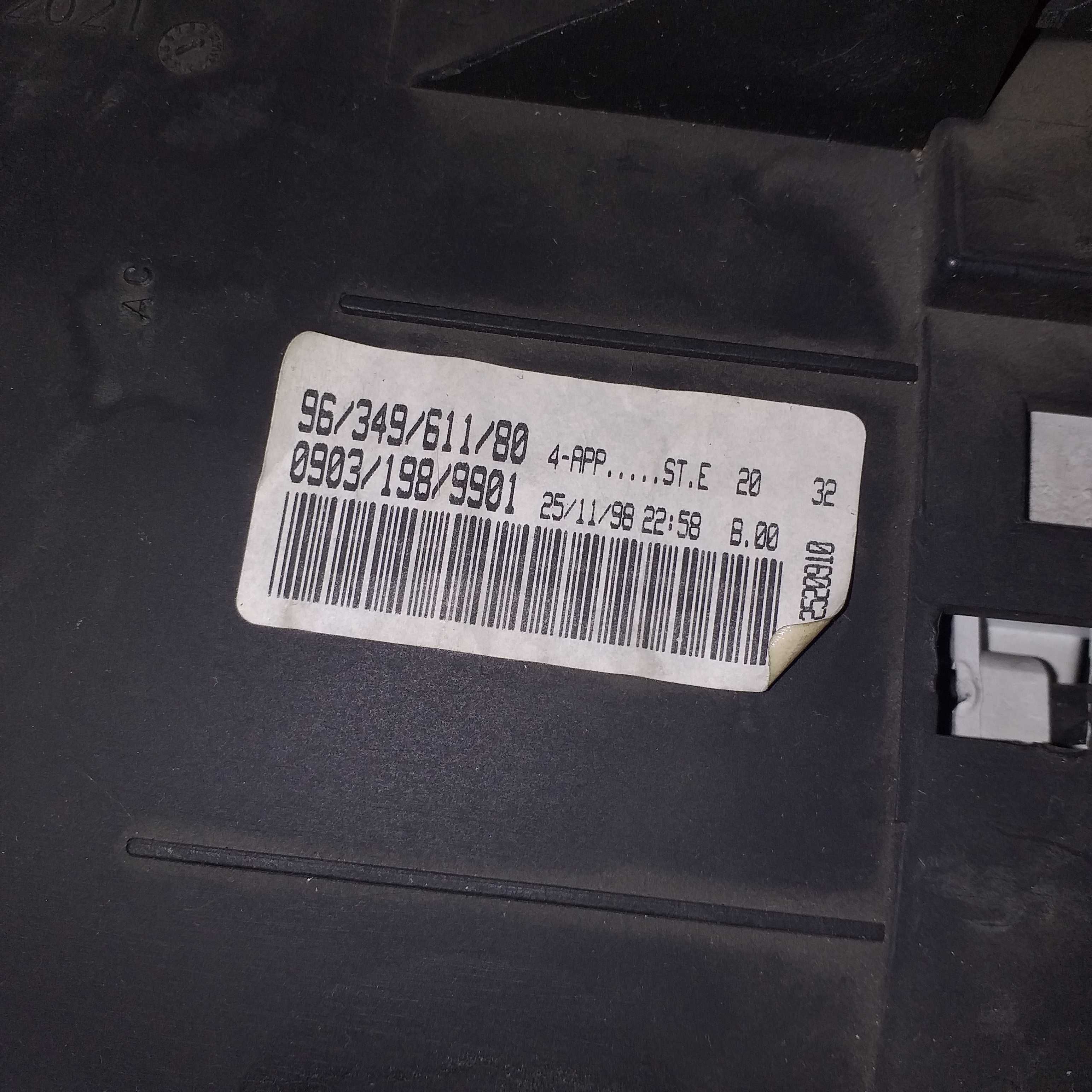 Продавам  от пежо 206 2hdi  компютър bosch с ключ hdi 90 коня
