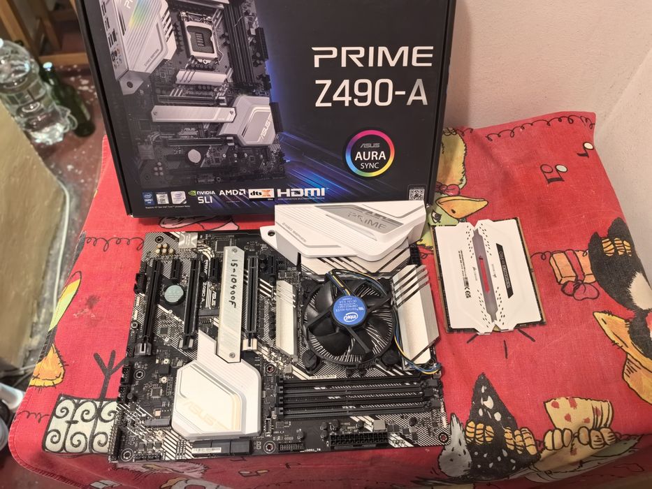 Kit i5 10400f placa baza și memorie ram 2X8=16g 3000mh rgb