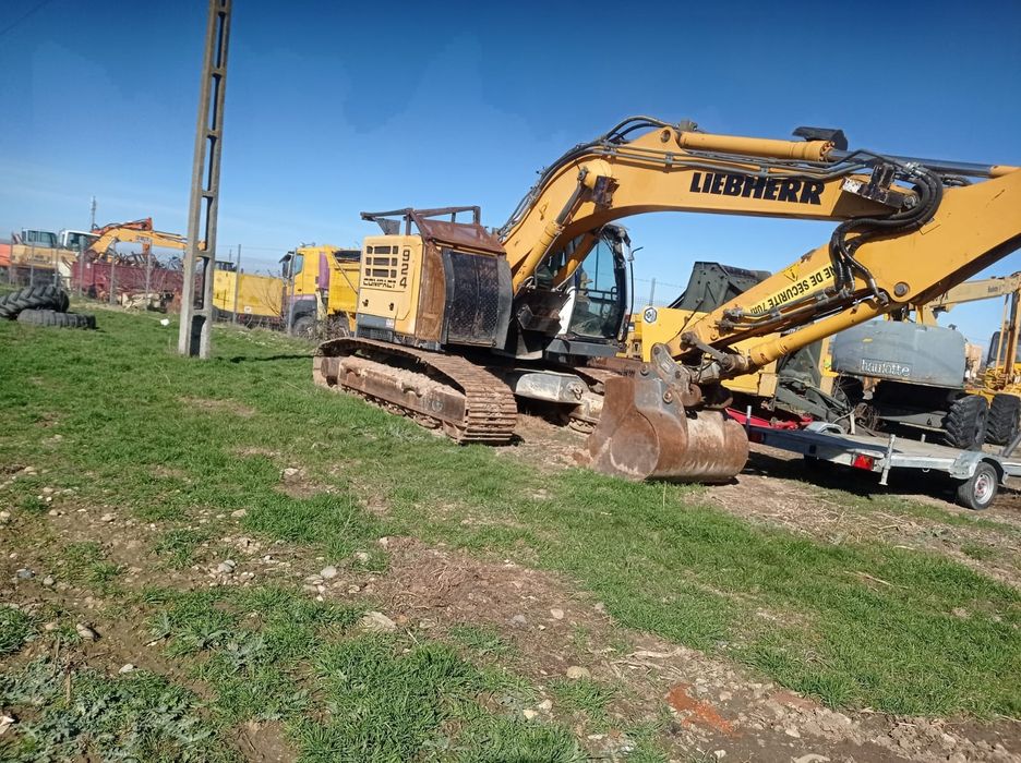 Excavator Liebherr R924 Compact 2011 26t