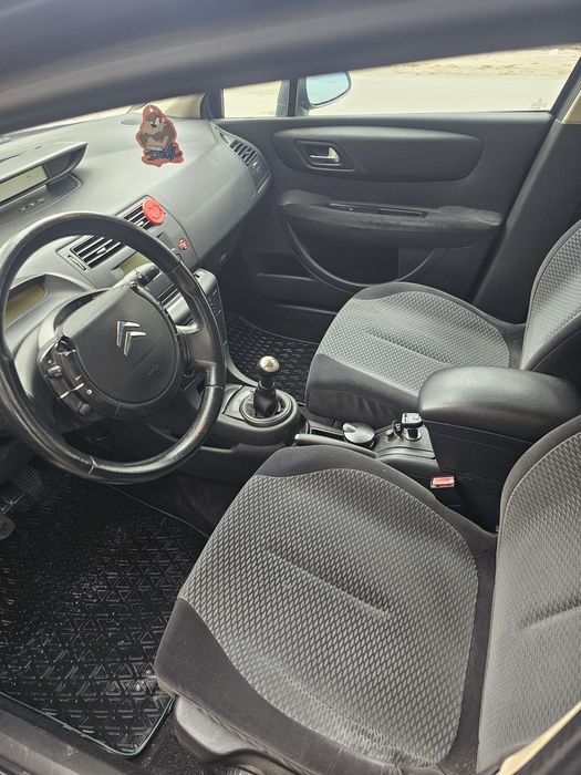 Продавам Citroen c4 1.6HDI
