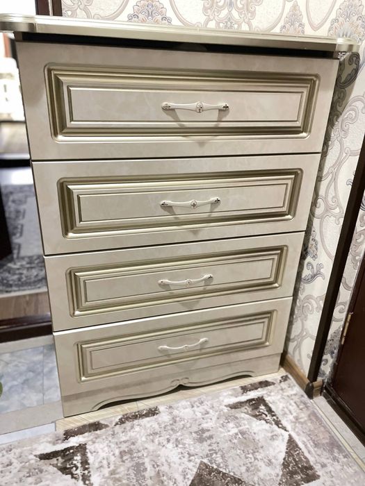 Спальни мебель сотилади комплект