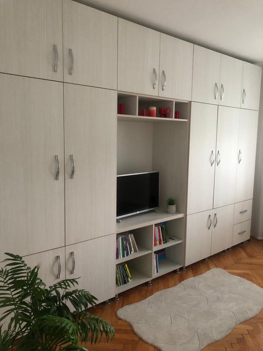 Vand mobila sufragerie