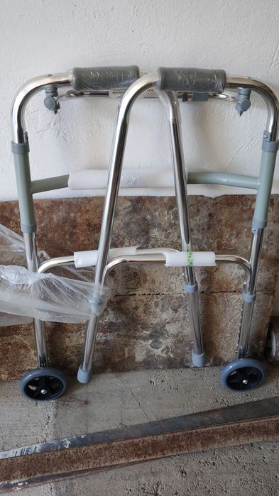 Ходунки для инвалидов