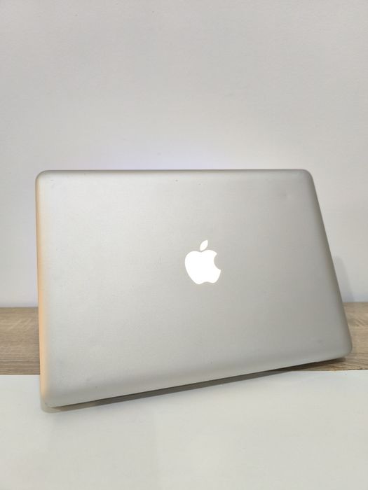 Macbook Pro 13" i5 8gb 128gb ssd Video 1.5gb