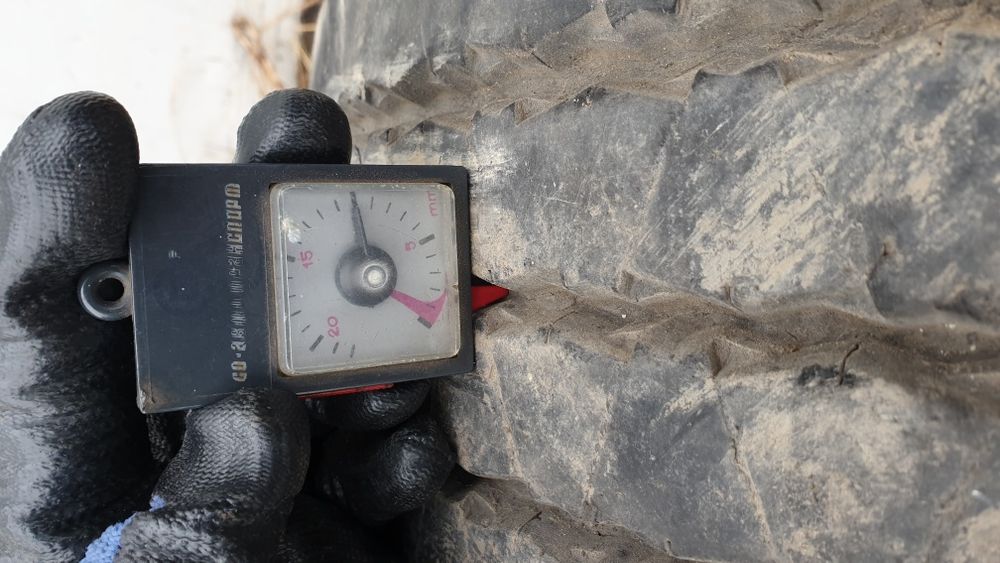 Джанта с гума 245 70 19.5 семперит