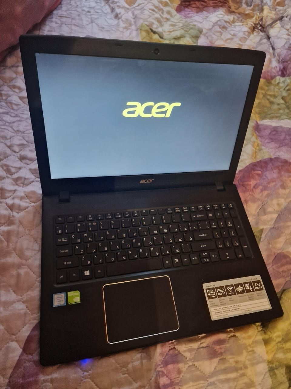 Продам шустрый ноутбук Acer core i3 сумка мышка