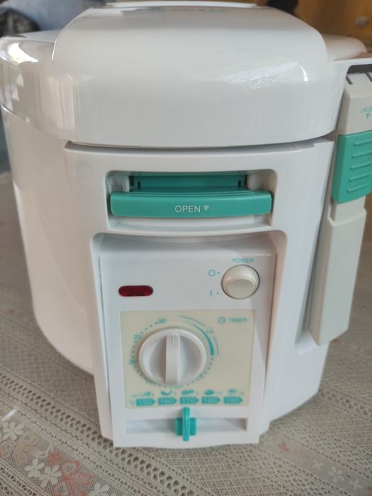 Фритюрница Scarlet