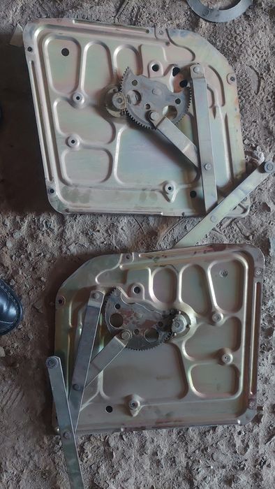 Howo stekla padyomnik