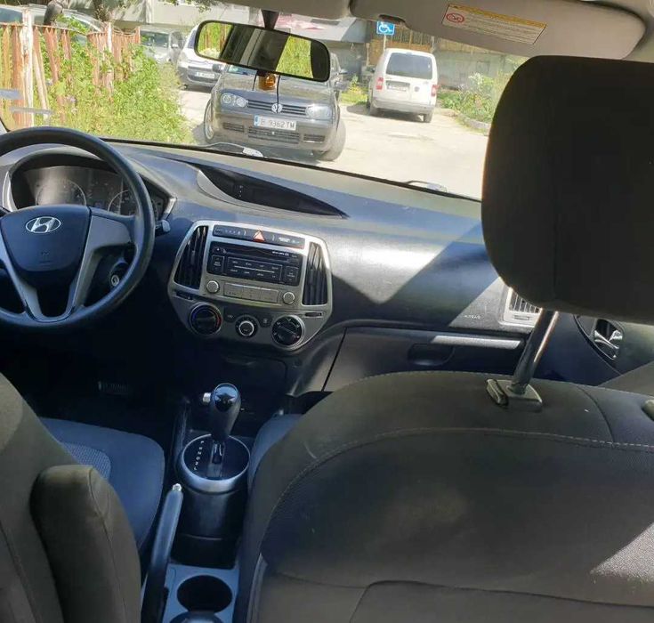 Продавам кола Hyundai i20