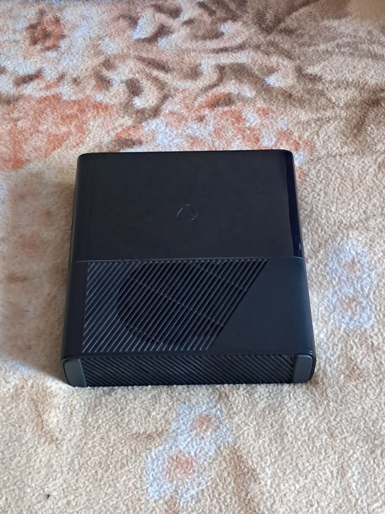 Продам приставку Xbox 360 прошитый