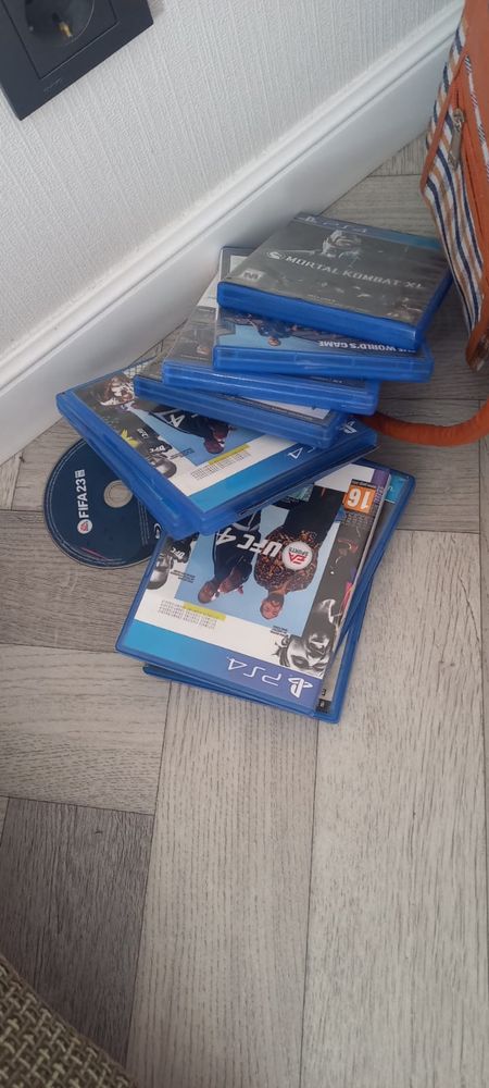 PS5 и PS4 в хорошем состоянии