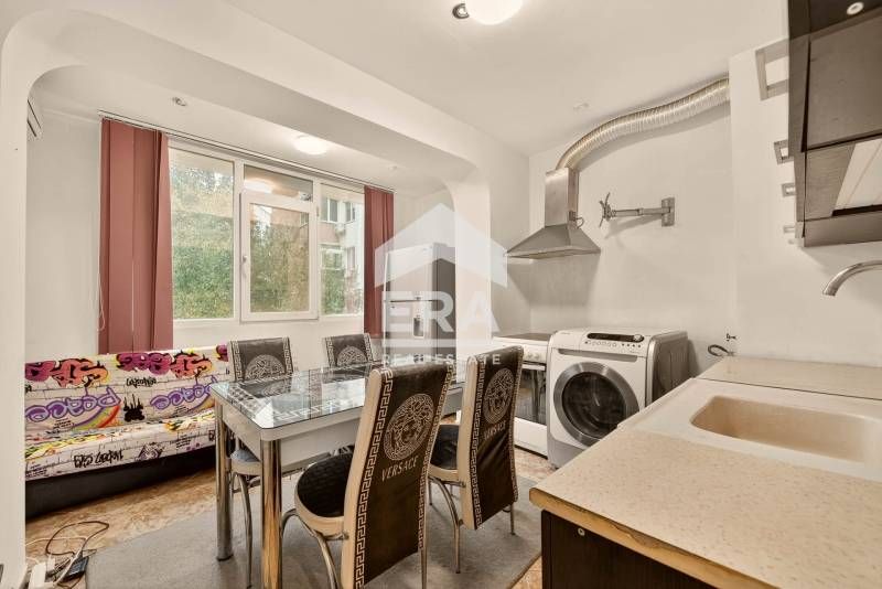 Ексклузивна, обзаведена, югоизточна гарсониера за продажба, район Лятн