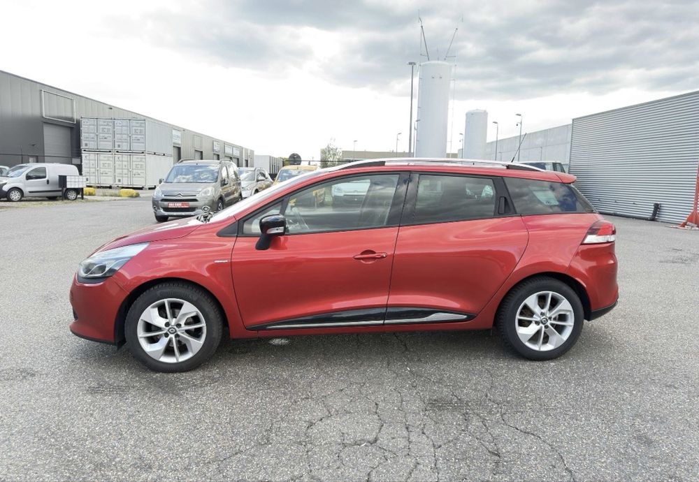 Vand Renault Clio 4 break ,motor 1.2 benzina !! Model Limited!!