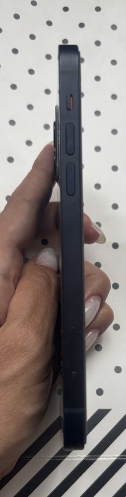 Iphone 12 с документами