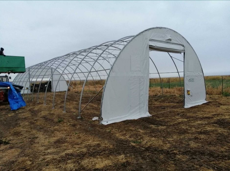 Hala 9.14 x 20 m semirotund tip cort 9x20 . 180 mp