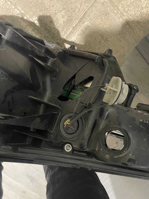 Far dreapta Toyota C-HR An 2016 2017 2018 cod 81110-F4031-00